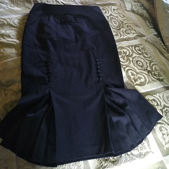 Victoria's Secret Dresses & Skirts - Victoria secret body pencil skirt with pleats